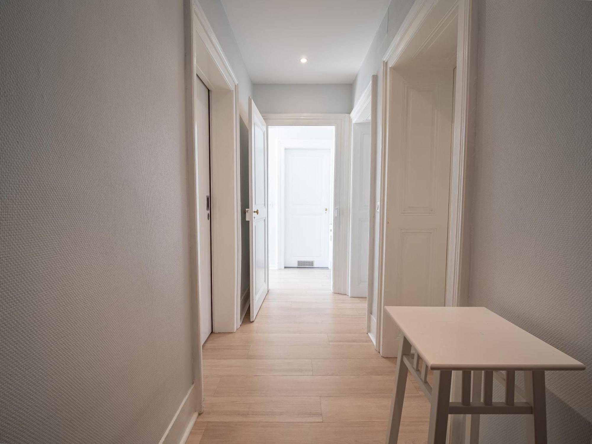 Appartement A Vos Pieds, Moderne Et Lumineux *