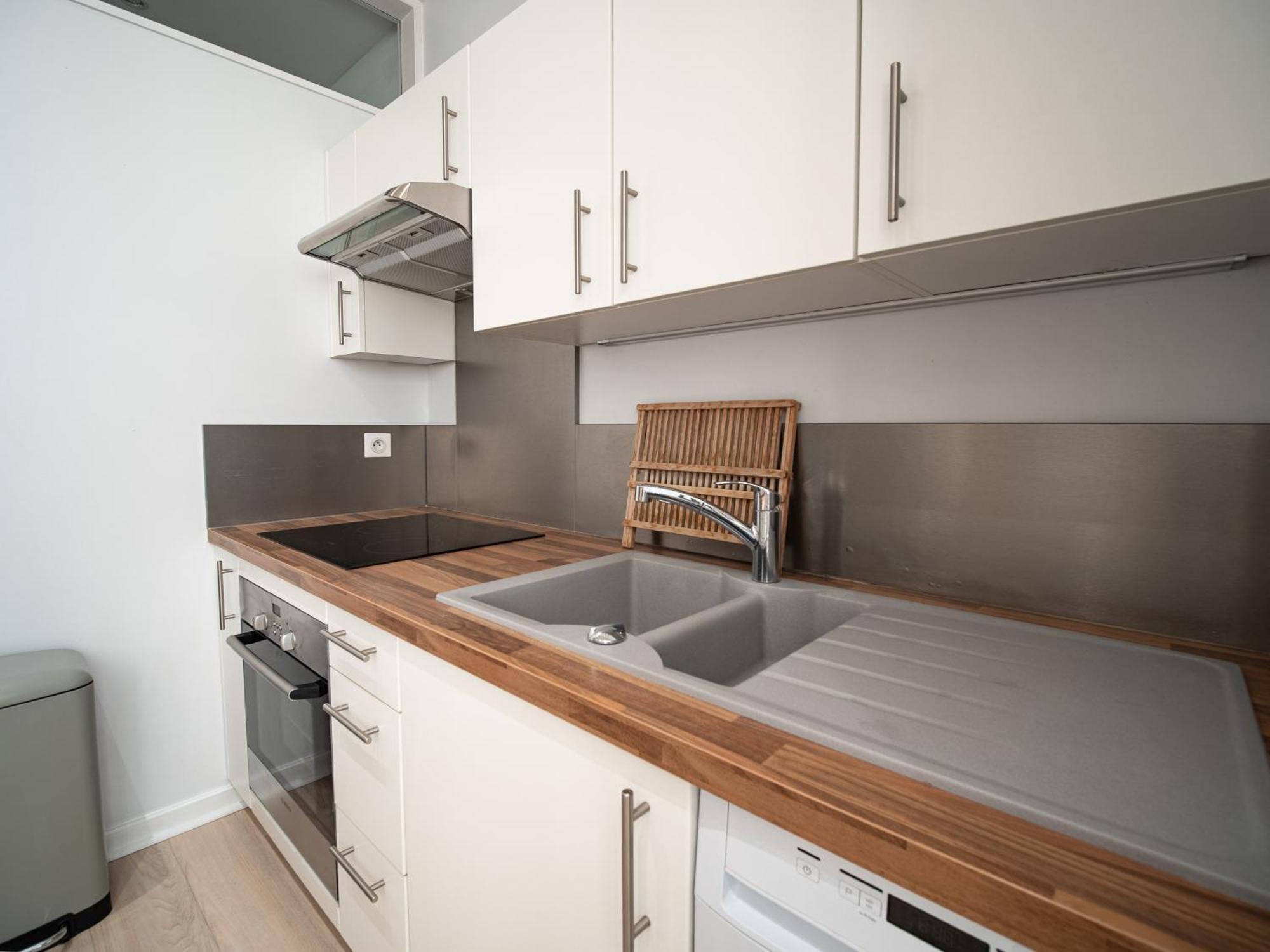 Appartement A Vos Pieds, Moderne Et Lumineux *